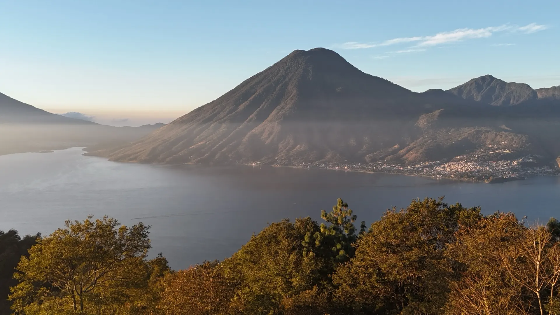 San Pedro viewed from the Pasajcap ridge